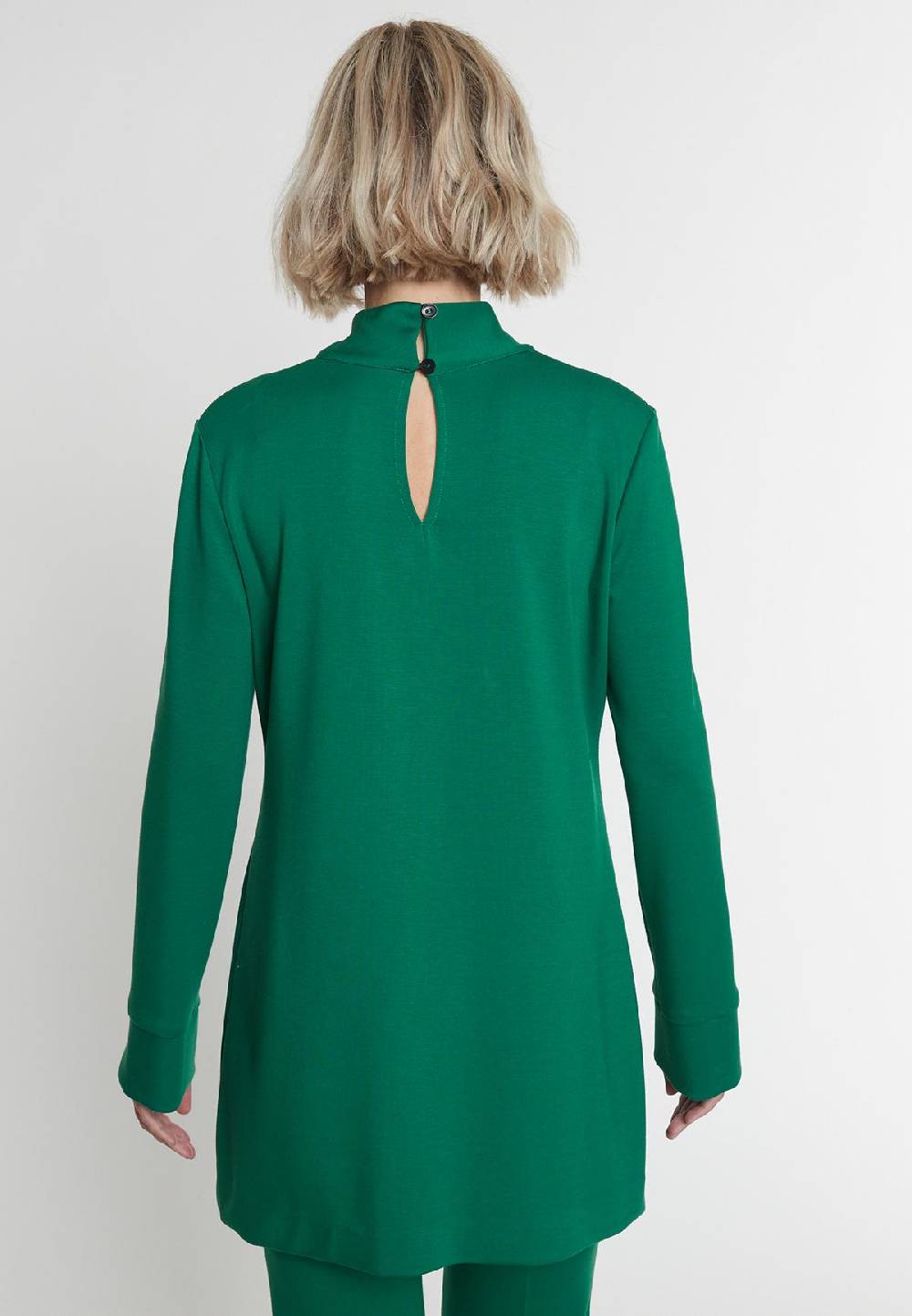 Ana Alcazar Longtop Menka Nur noch ein Tag übrig