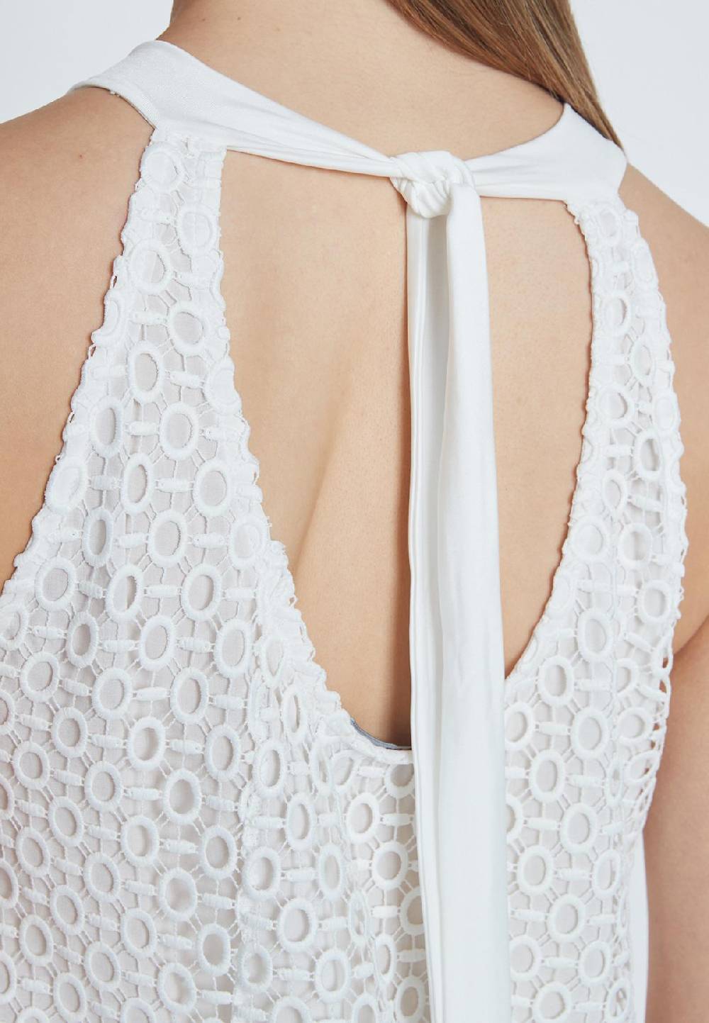 Ana Alcazar Neckholderkleid Rajala Rabatte dieses Monats