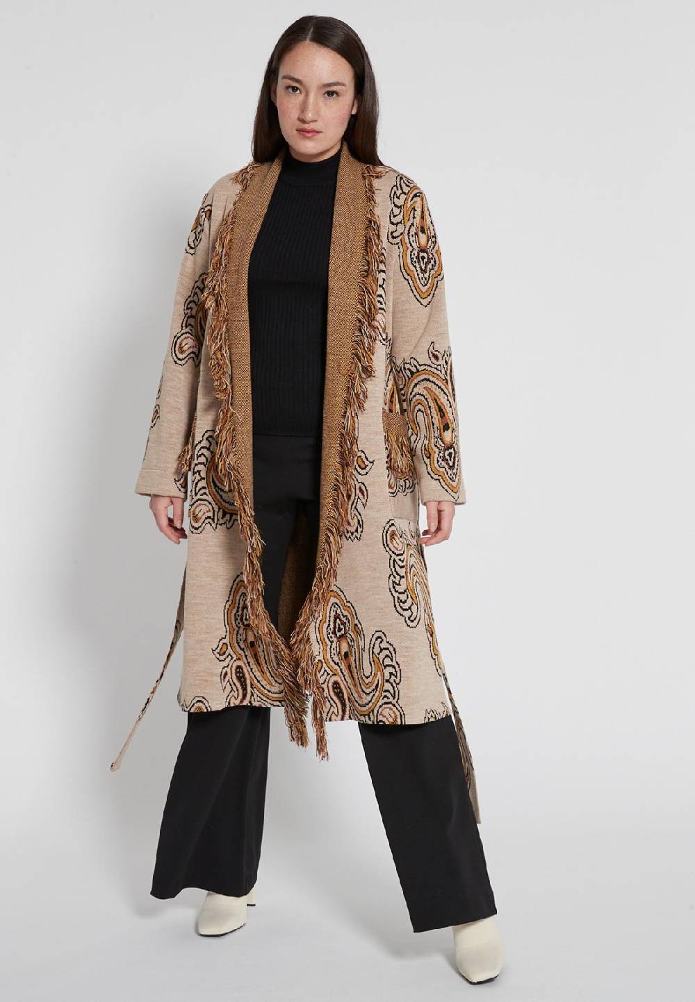 Ana Alcazar Strickmantel Haberil 2025