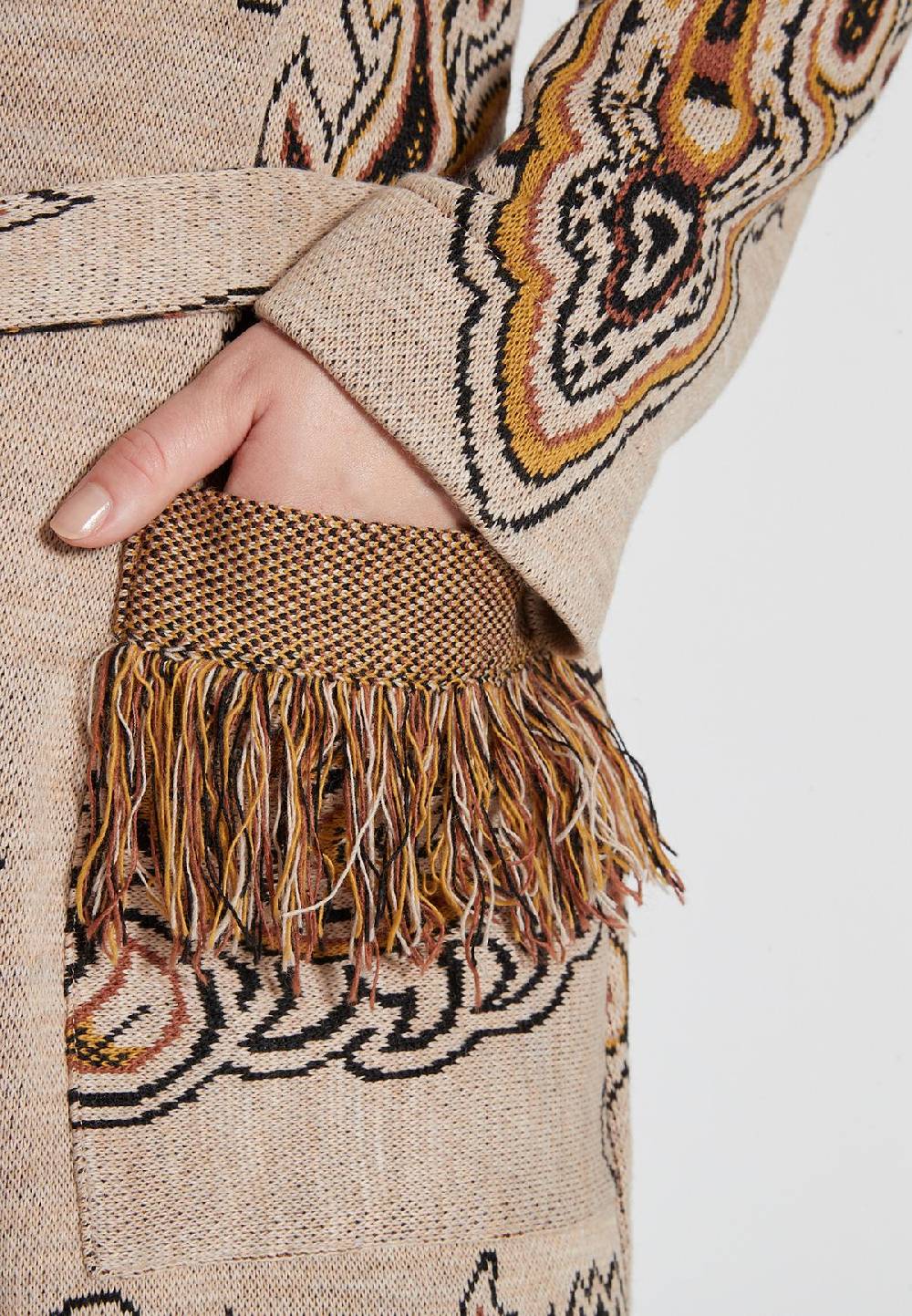 Ana Alcazar Strickmantel Haberil 2025