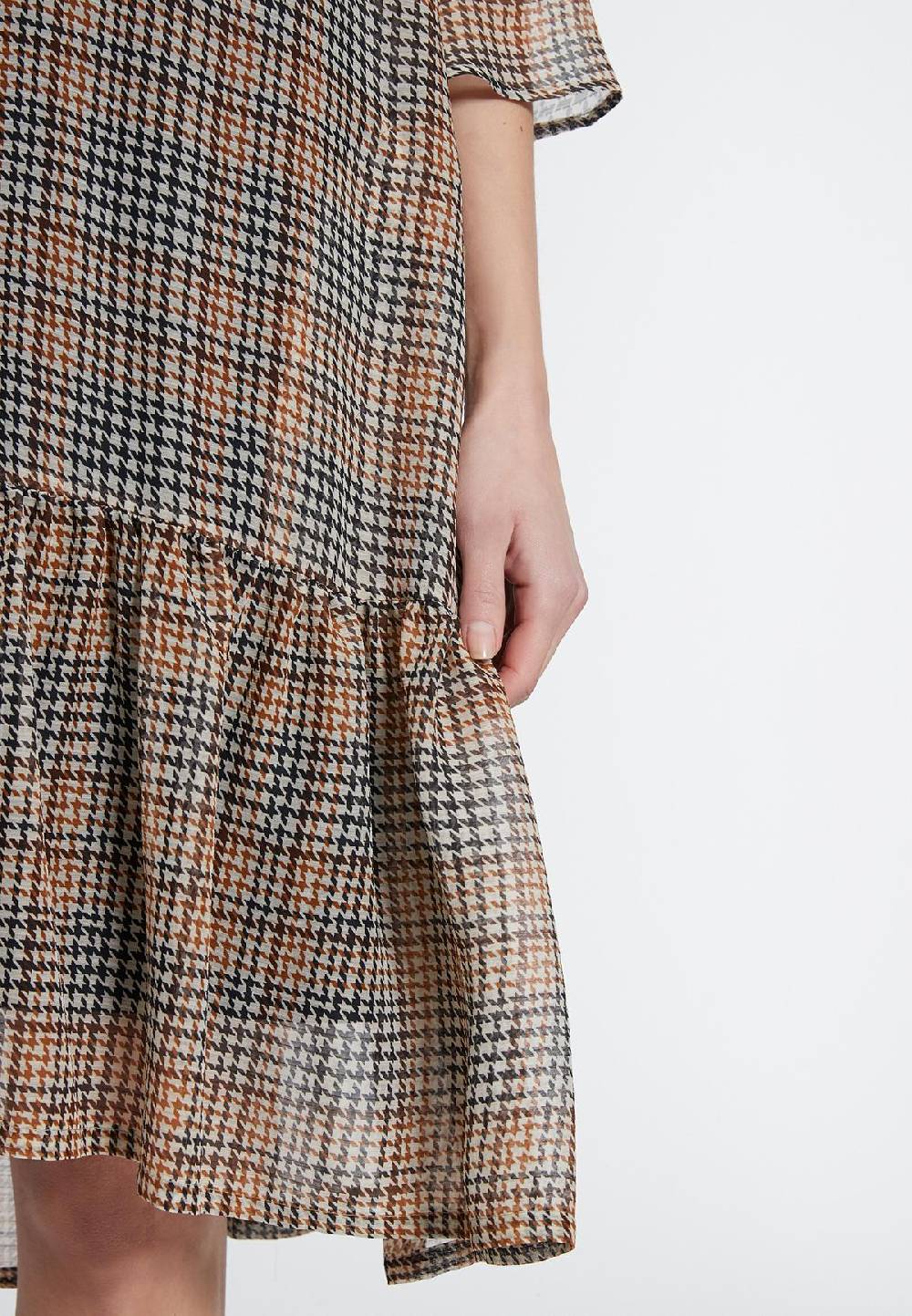 Ana Alcazar Rüschenkleid Efimea Rabatt