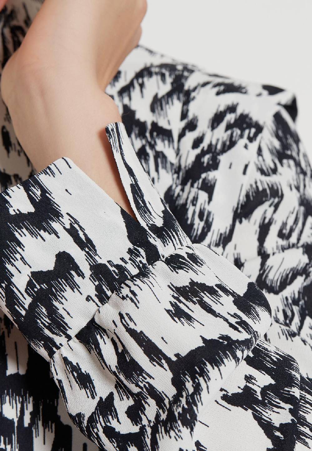 Ana Alcazar Tailliertes Kleid Edoska Cyber Monday