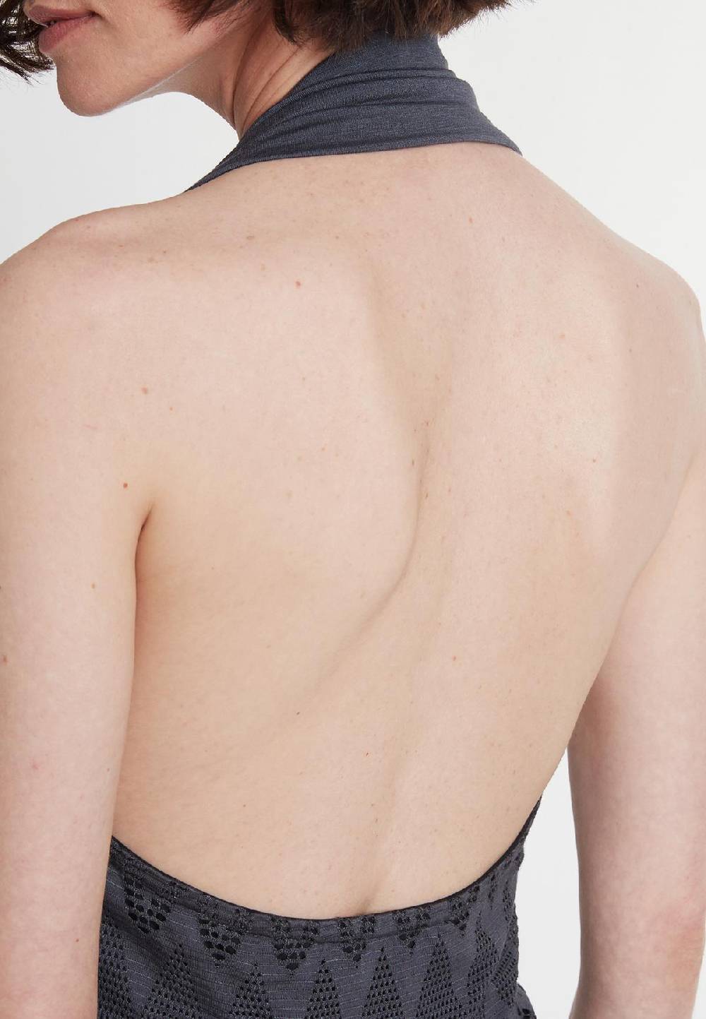 Ana Alcazar Neckholderkleid Pisea Lagerräumung