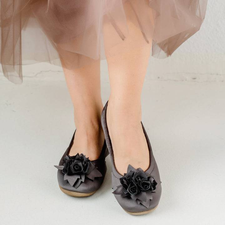 Pampuschen Grace satin taupe Tägliche Deals