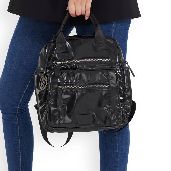 Remonte Artikelnummer Q0520-01 remonte Rucksack glanzschwarz Preisnachlass