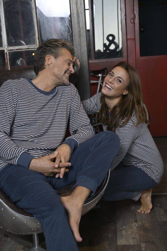 Ringella Pyjama aus Stretchfrottee Kauf eins, bekomm eins gratis