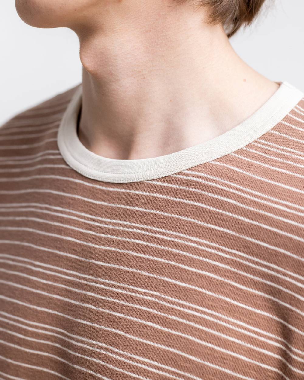 Rotholz Gestreiftes T-Shirt Braun Muttertagsangebot