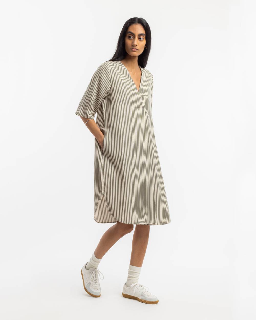 Rotholz Kaftan Kleid aus Lyocell - Oliv Gestreift Neueste Stile
