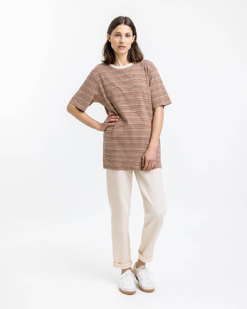 Rotholz Gestreiftes T-Shirt Braun Neueste Mode