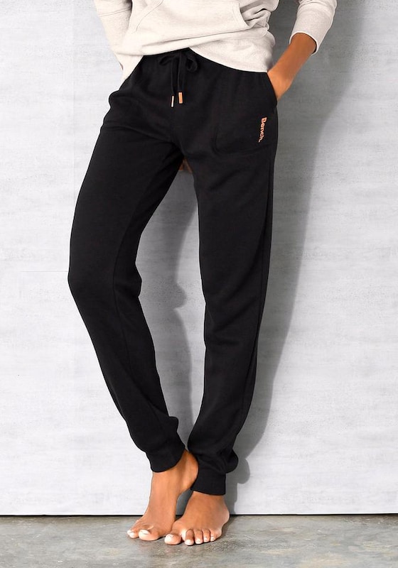 BENCH BENCH Tapered Loungehose in Schwarz Rabatt