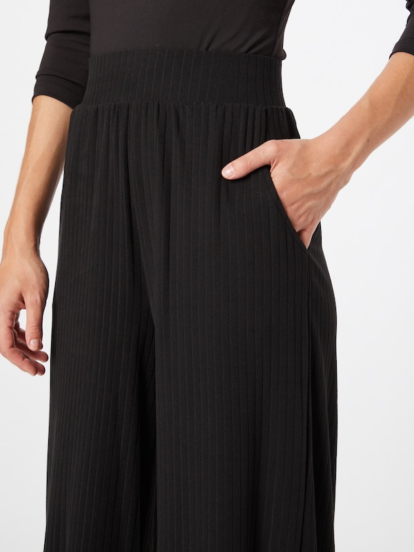 Urban Classics Urban Classics Wide Leg Hose in Schwarz Flash Sale