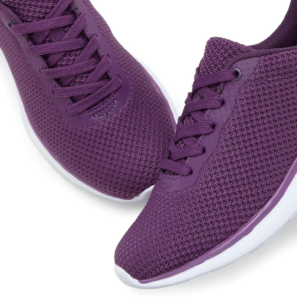 LASCANA Sneaker »Freizeitschuh Halbschuh « Schnürhalbschuh ultraleicht softe herausnehmbare Innensohle VEGAN ▷ für Rabatte dieses Monats