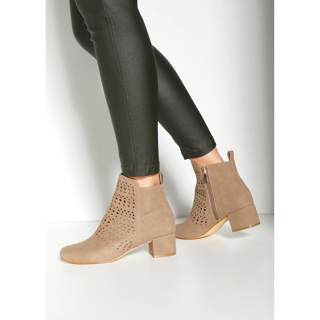 LASCANA Stiefelette Stiefel Boots mit kleinen Cut-Outs VEGAN online kaufen Angebote